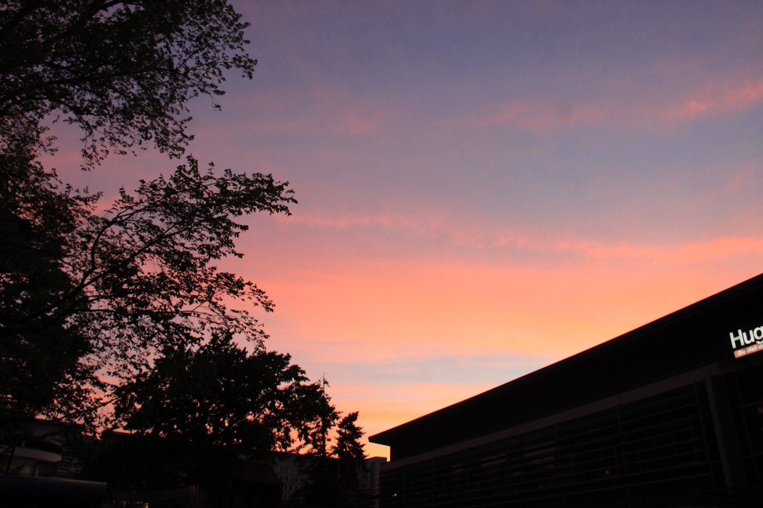 Abendhimmel über Cottbus beim Stadtfest