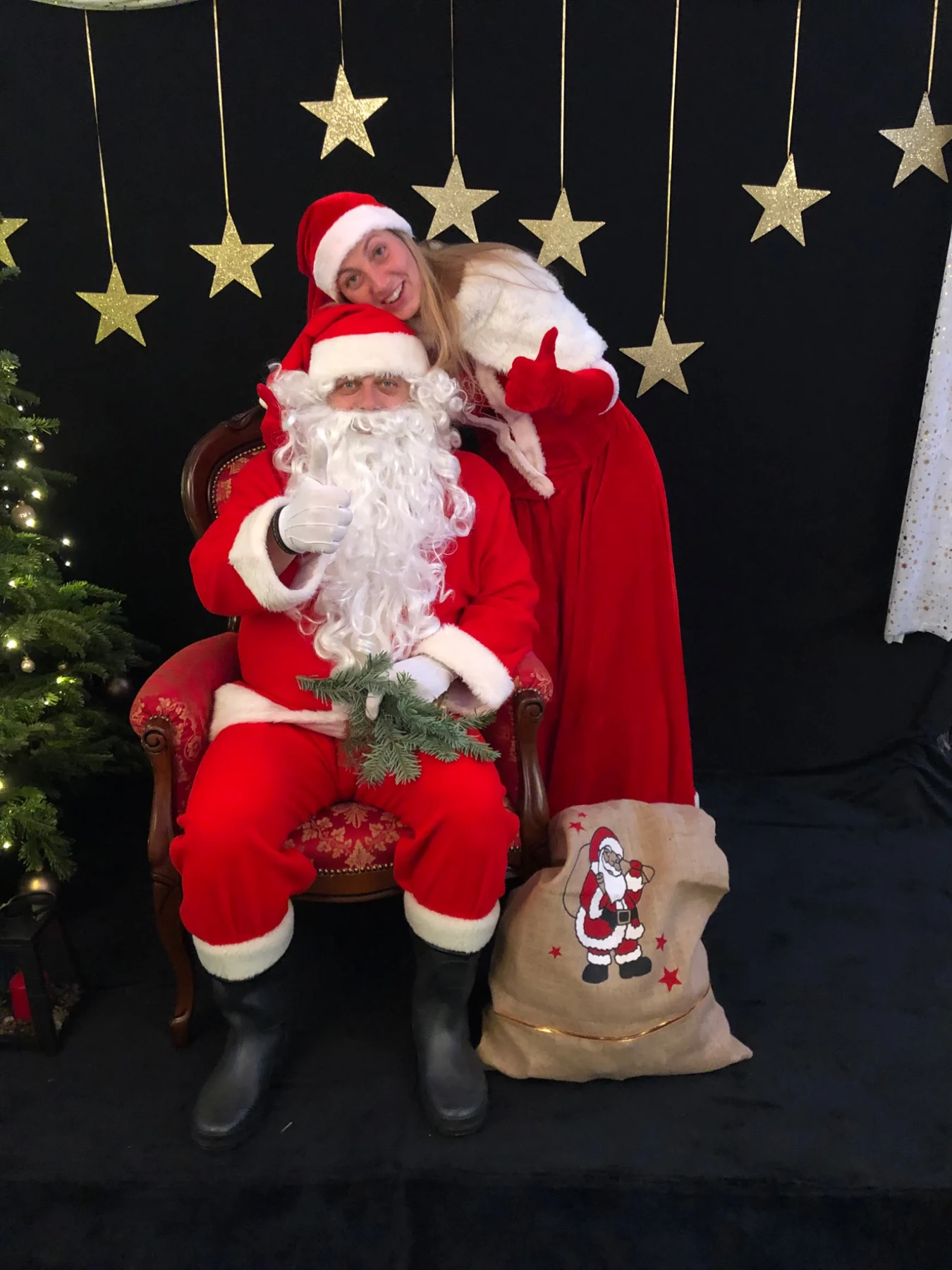 Antje und Jens im Weihnachtsoutfit